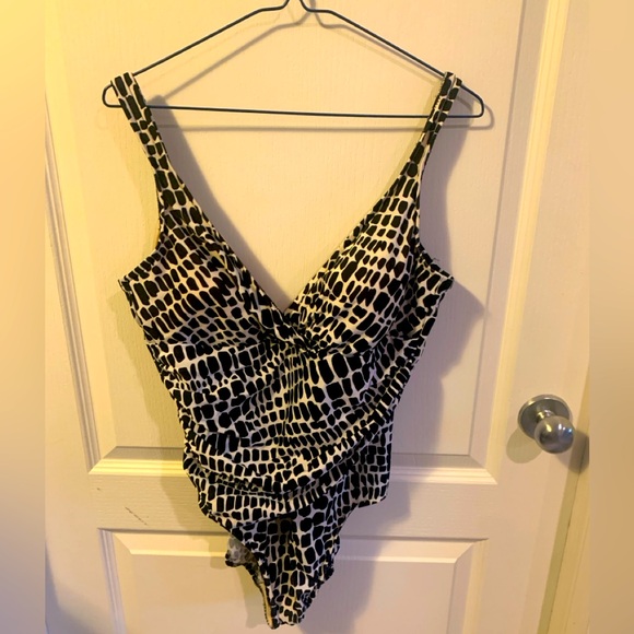 Trimshaper Swimsuit - Picture 1 of 3